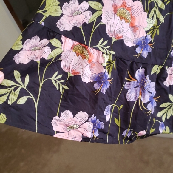 Express floral midi dress-size large - Picture 2 of 4